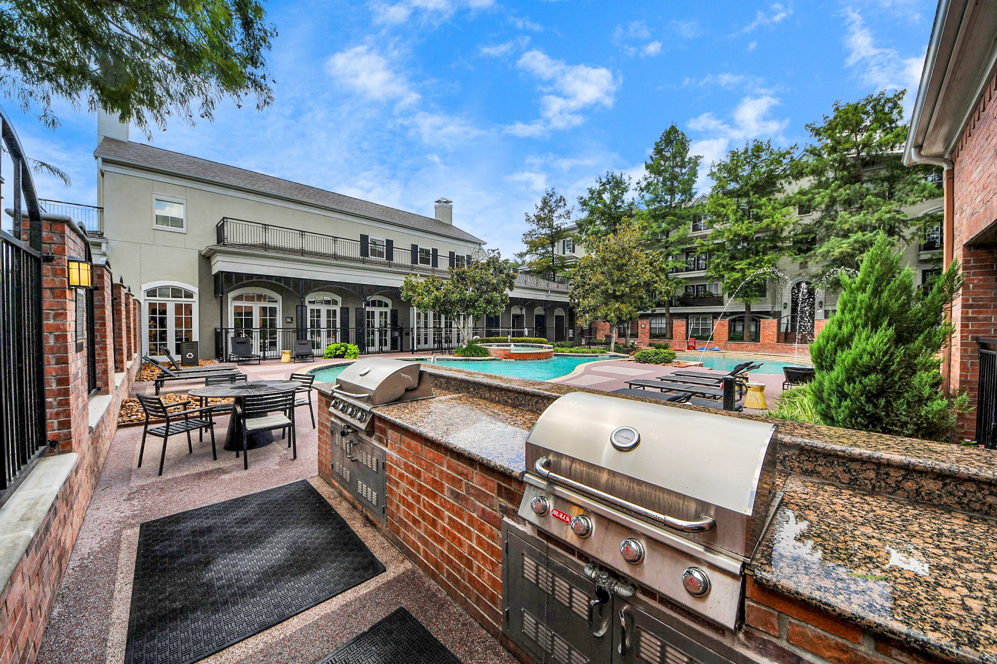 3003 Memorial Court, Unit 1411 Houston, TX 77007 - Photo 4 of 34
