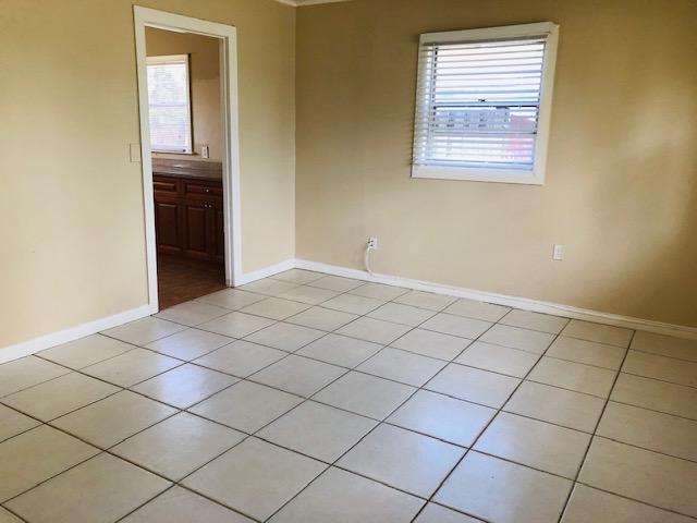 5720 Banana Road West Palm Beach, FL 33413 - Photo 4 of 13 IMG_4611