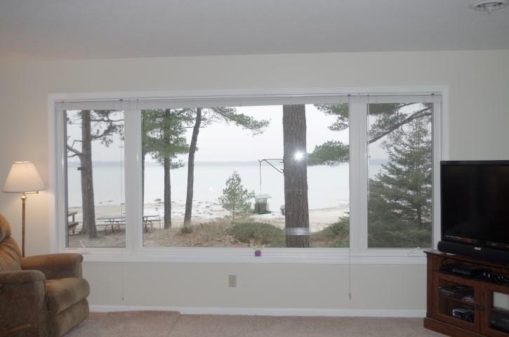 10434 Lakeshore Road Williamsburg, MI 49690 - Photo 12 of 16 1778318-11.JPG