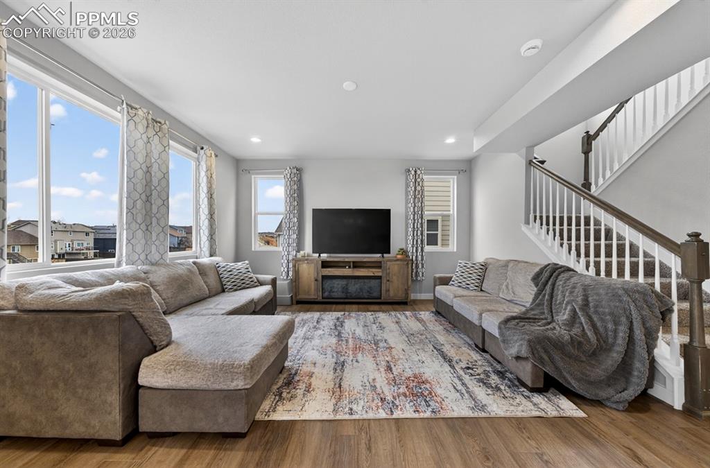 3932 Ryedale Way Colorado Springs, CO 80922 - Photo 7 of 50