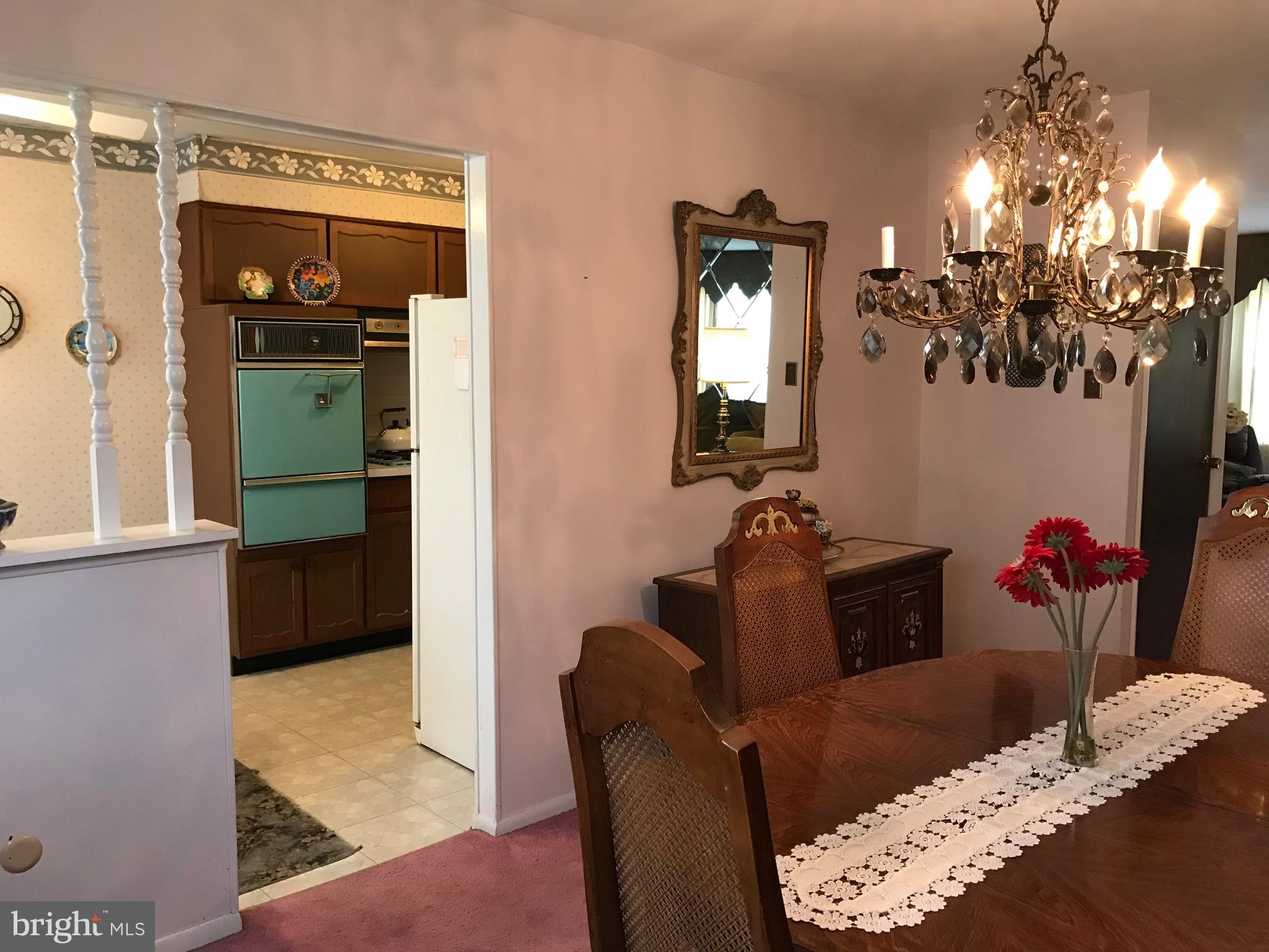 12502 Chilton Road Philadelphia, PA 19154 - Photo 6 of 32