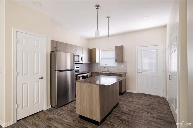 $1,300 | 5004 North Hiawatha Drive, Unit 1, Pharr, TX 78577