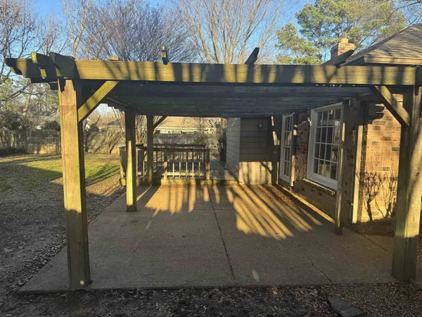 $2,200 | 1833 Greensprings Lane, Memphis, TN 38138