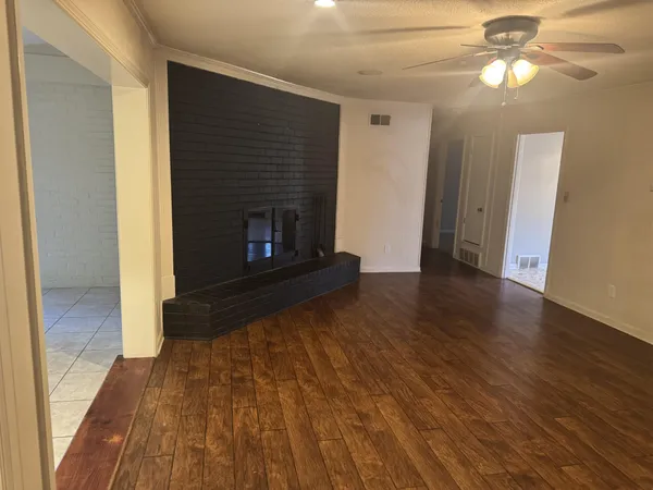 $2,200 | 1833 Greensprings Lane, Memphis, TN 38138