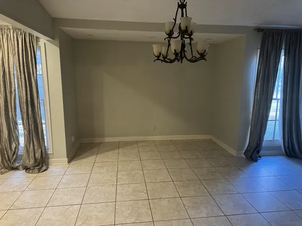 $2,200 | 1833 Greensprings Lane, Memphis, TN 38138