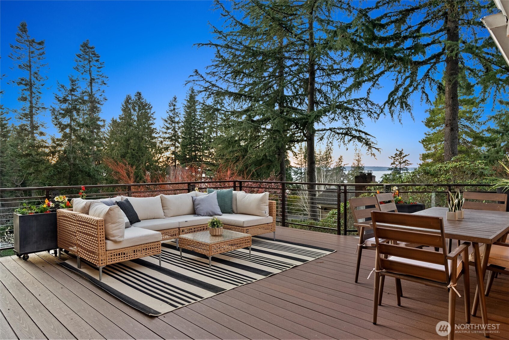 18431 High Street Edmonds, WA 98020 - Photo 14 of 40 a terrace view with seating space