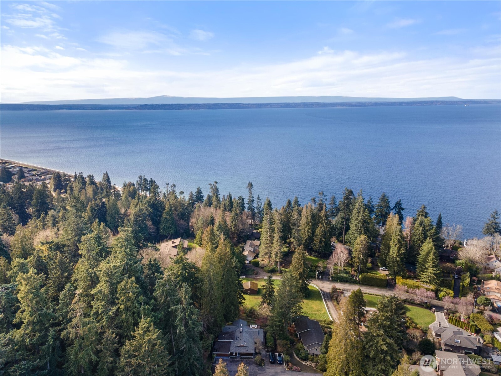 18431 High Street Edmonds, WA 98020 - Photo 22 of 40 a view of a city