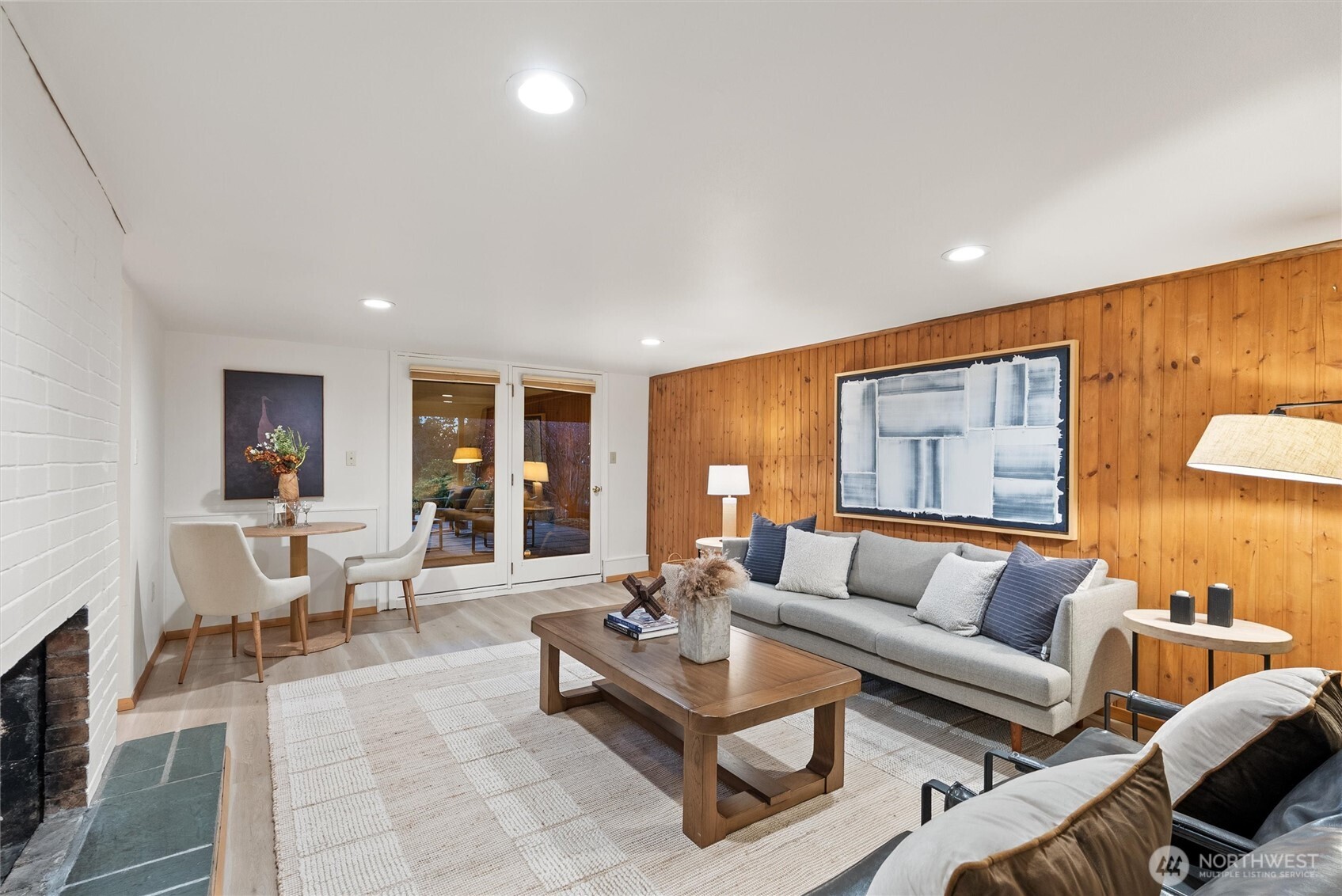 18431 High Street Edmonds, WA 98020 - Photo 25 of 40 a living room with furniture and a couch