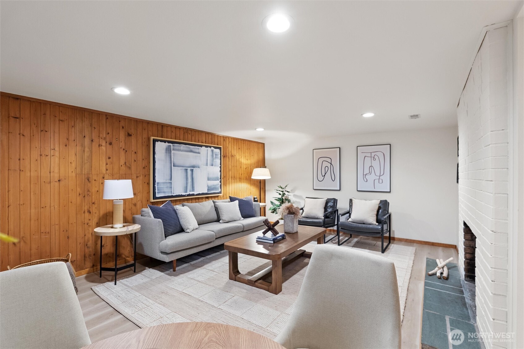 18431 High Street Edmonds, WA 98020 - Photo 26 of 40 a living room with furniture a rug and a window