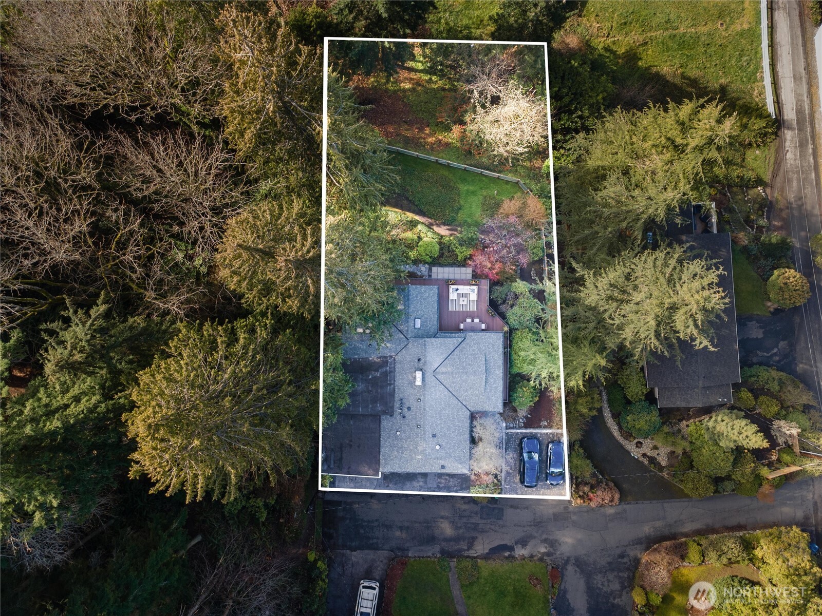 18431 High Street Edmonds, WA 98020 - Photo 40 of 40 an outdoor view of garden