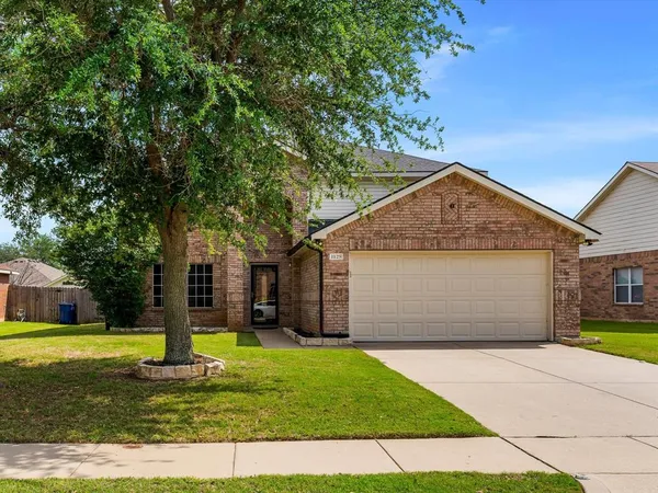 $320,000 | 1129 Switchgrass Lane, Crowley, TX 76036