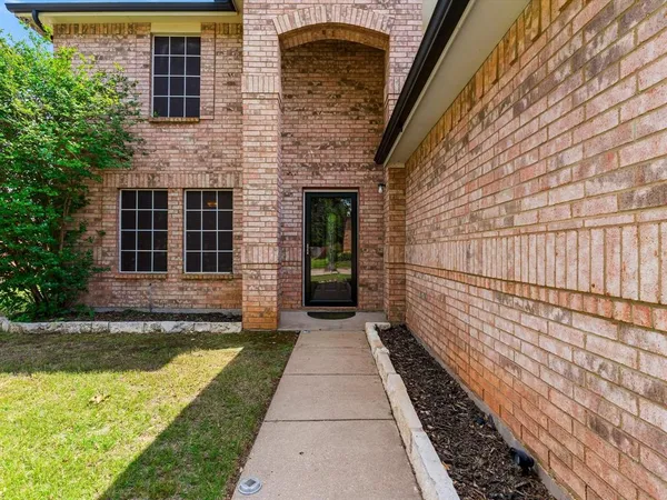 $320,000 | 1129 Switchgrass Lane, Crowley, TX 76036