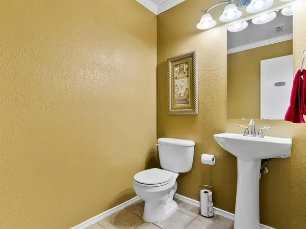 $320,000 | 1129 Switchgrass Lane, Crowley, TX 76036