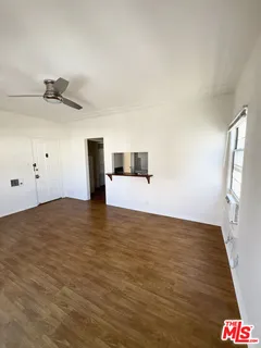 $1,850 | 639 South Cochran Avenue, Unit 201, Los Angeles, CA 90036