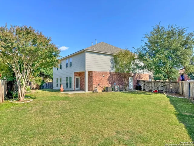a view of a storage & utility room