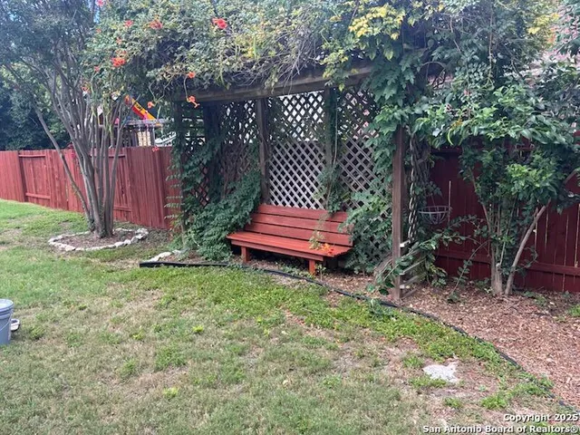 $500,000 | 8711 Sandia Circle, Helotes, TX 78023