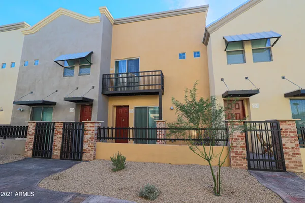 a house view with a outdoor space