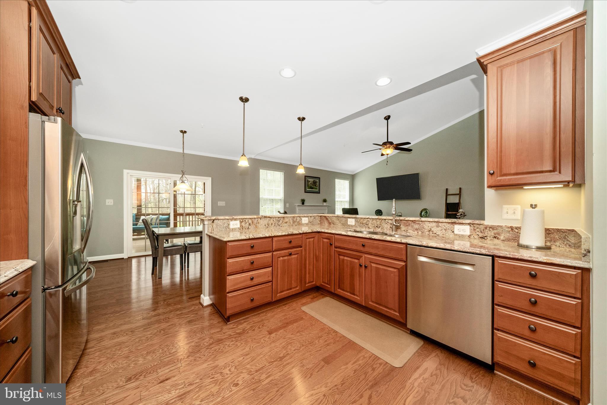 3156 Sumantown Road Middletown, MD 21769 - Photo 12 of 62 And pendent & recessed lighting!