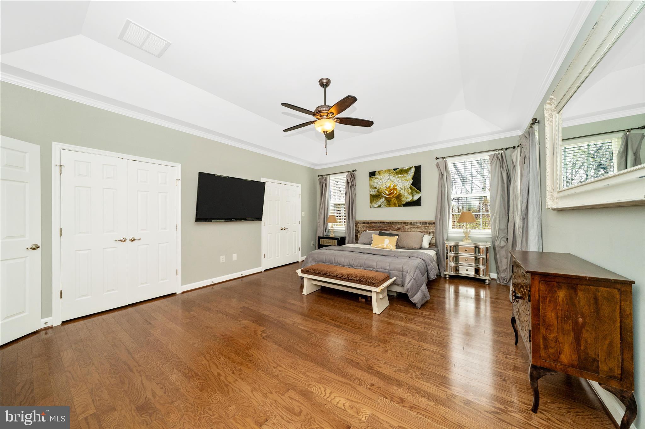 3156 Sumantown Road Middletown, MD 21769 - Photo 28 of 62 a living room with furniture and a flat screen tv