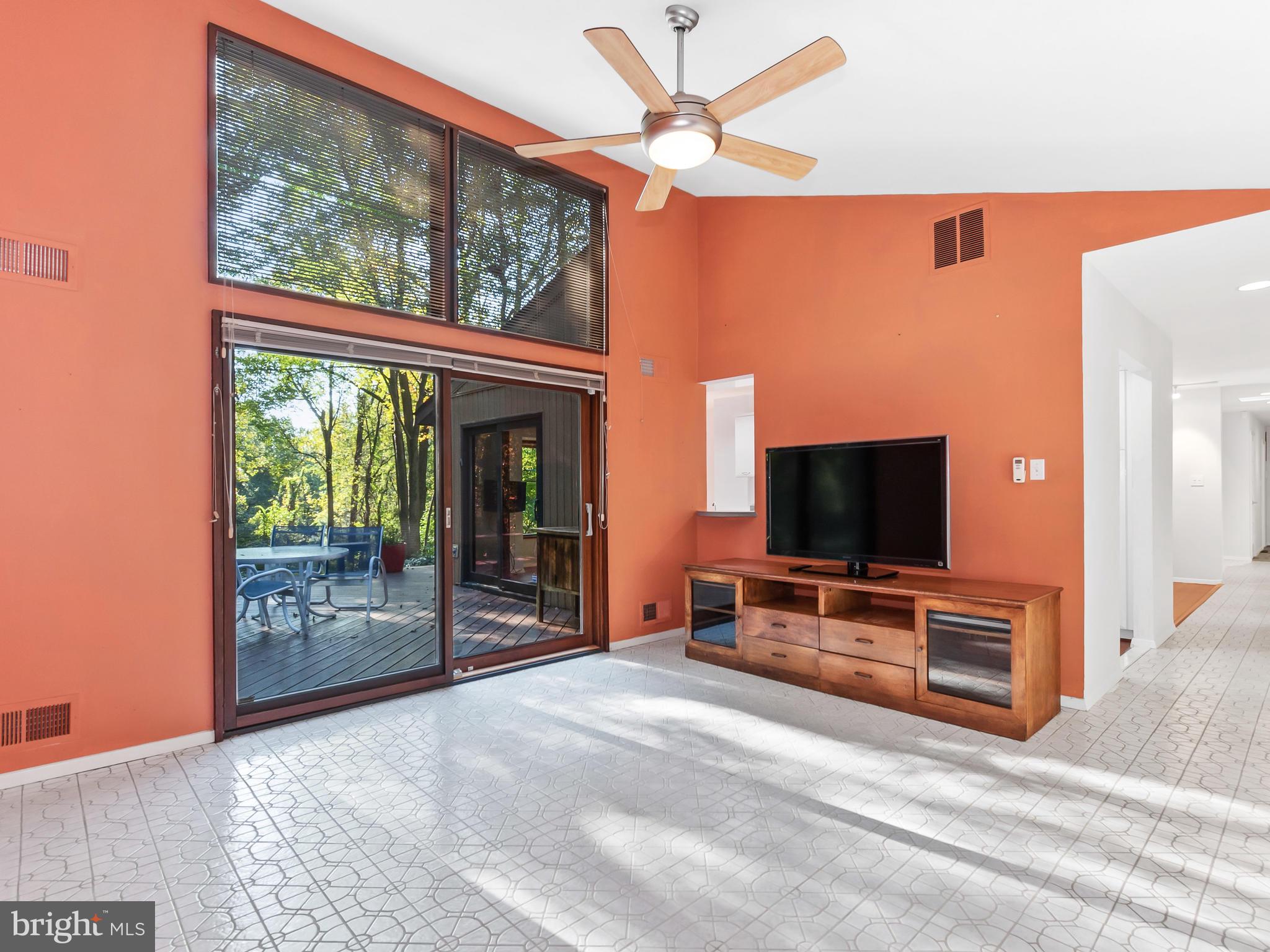 116 Delford Avenue Silver Spring, MD 20904 - Photo 12 of 30 Floor To Ceiling Windows - Amazing Wooded Views