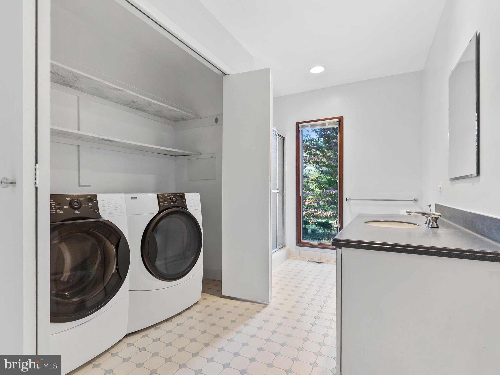 116 Delford Avenue Silver Spring, MD 20904 - Photo 21 of 30 1st Floor FB #2 w/Laundry for True 1 Level Living!