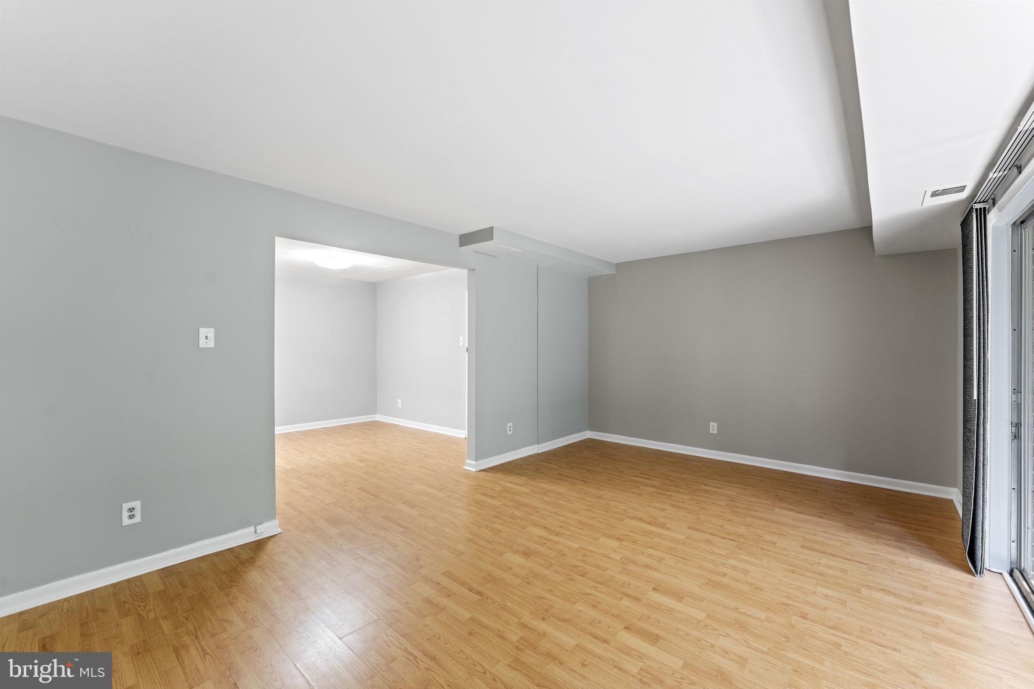 11609 Vantage Hill Road, Unit 2A Reston, VA 20190 - Photo 11 of 20 Spacious family room