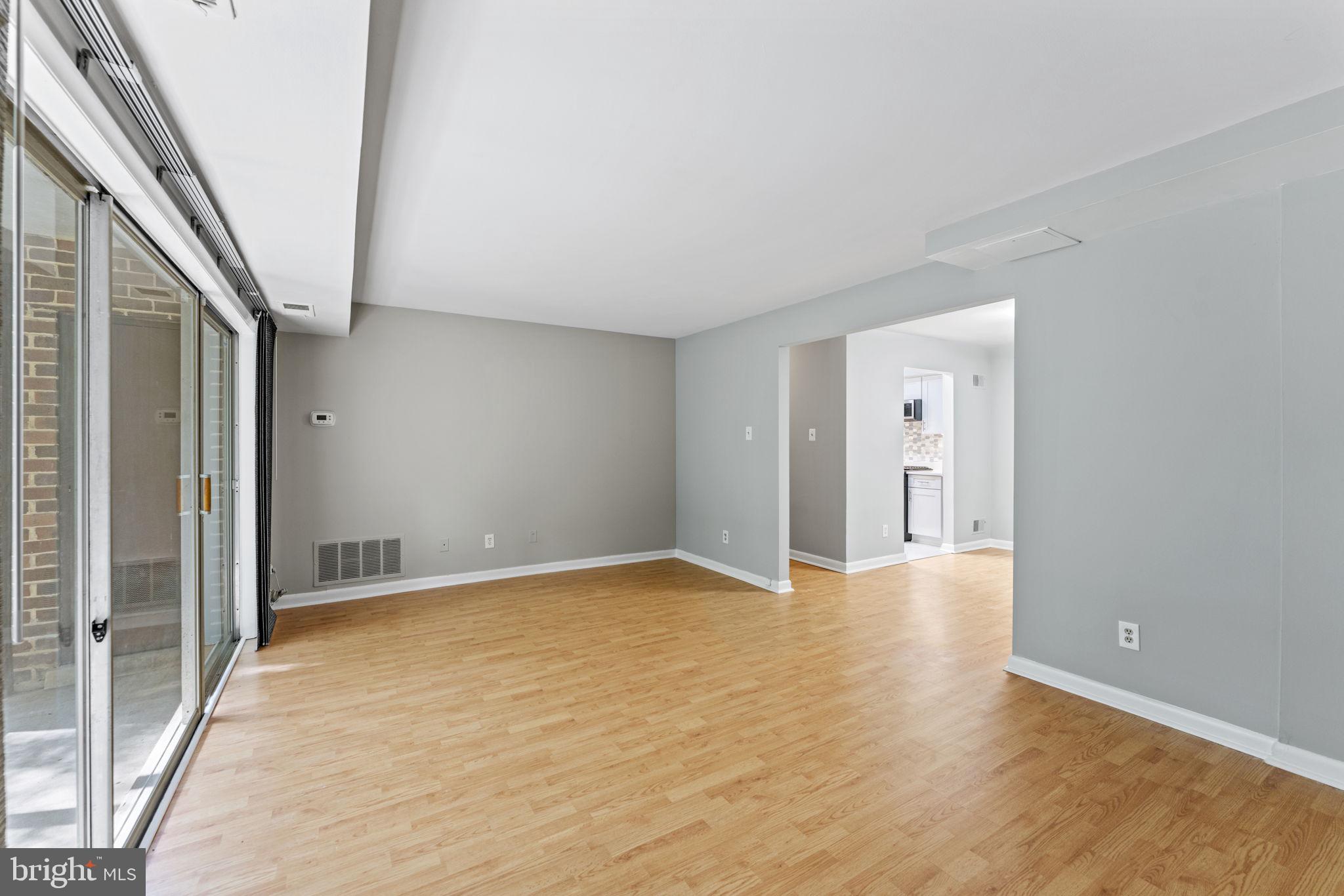 11609 Vantage Hill Road, Unit 2A Reston, VA 20190 - Photo 13 of 20 Spacious family room