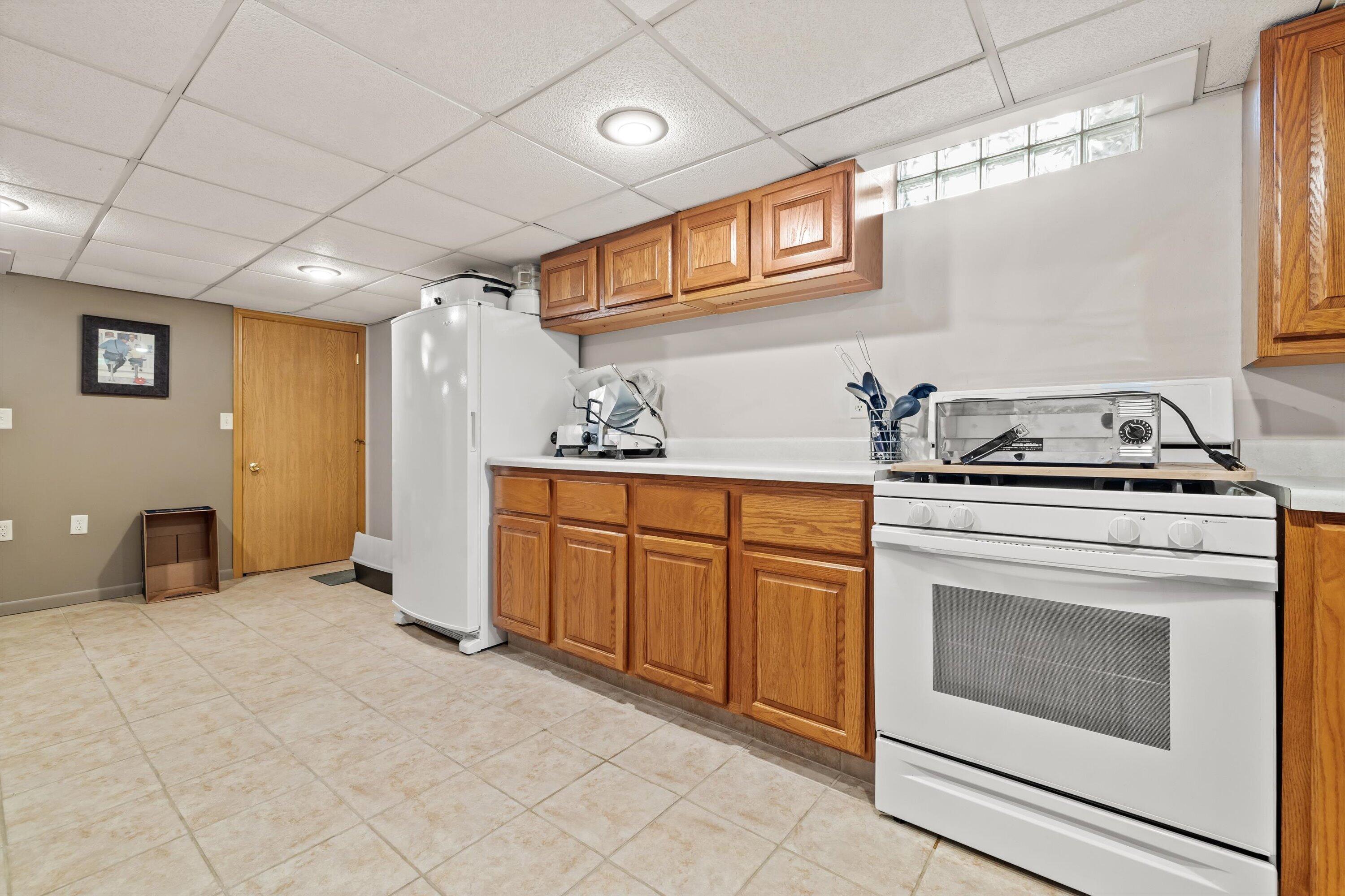 1616 22nd Street Kenosha, WI 53140 - Photo 21 of 37 21-IMG_9902