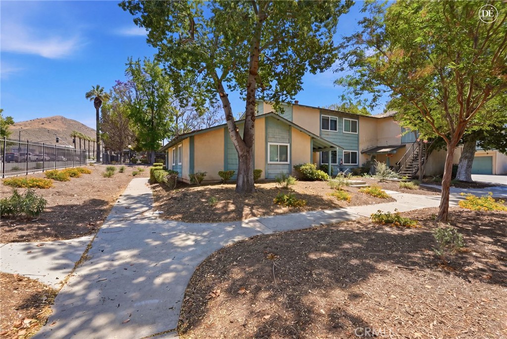 1333 Wheaton Way Riverside, CA 92507 - Photo 7 of 28