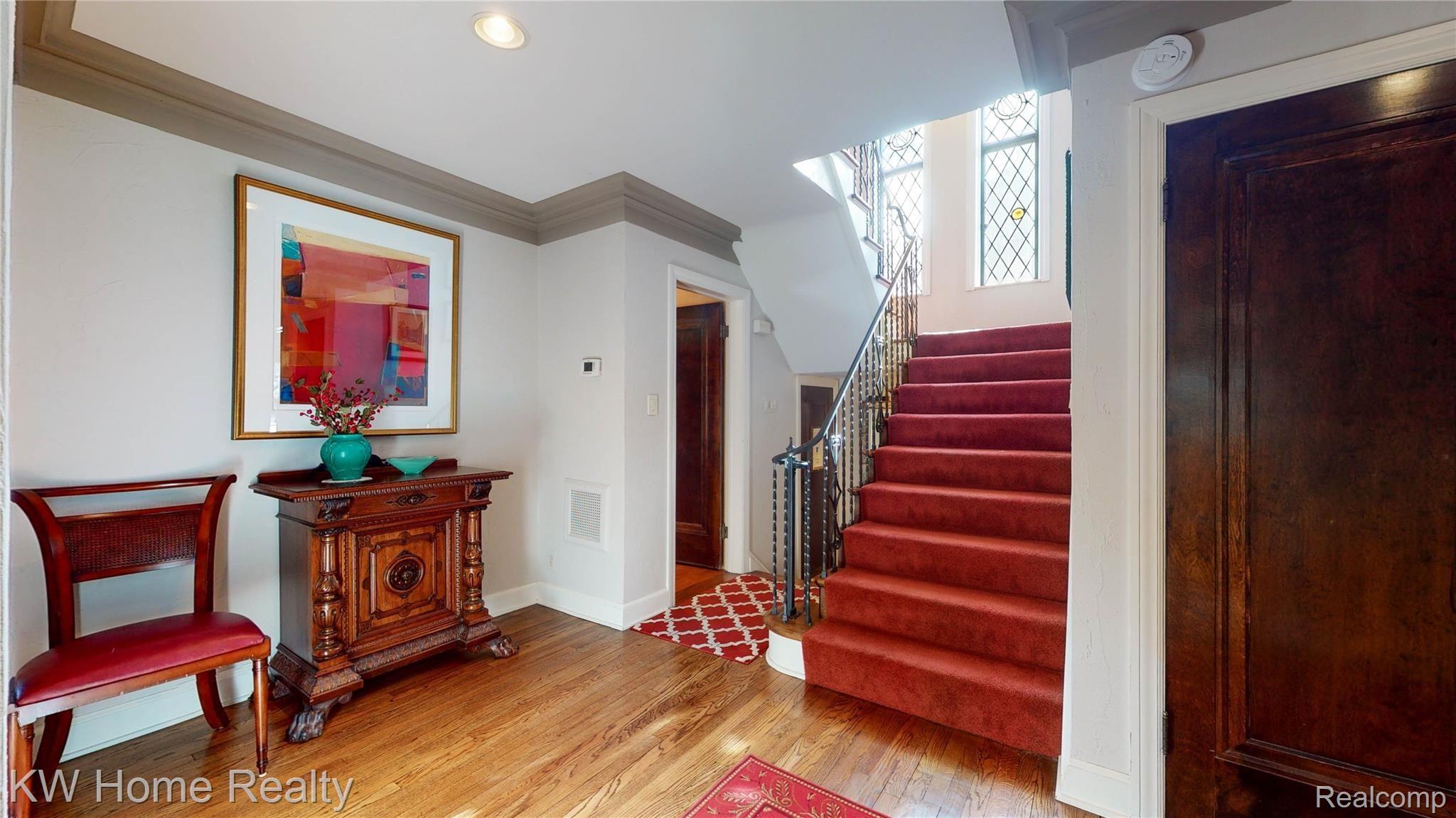 1146 Yorkshire Road Grosse Pointe, MI 48230 - Photo 10 of 39 int-8.jpg-FULL