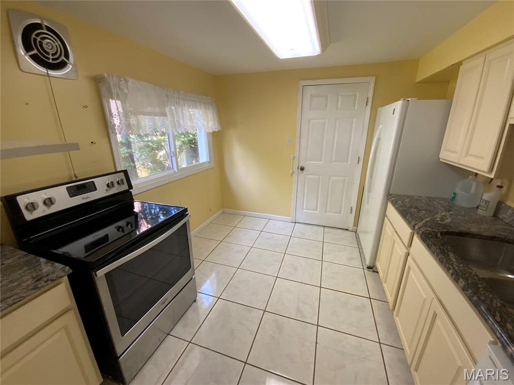 17303 Manchester Road Wildwood, MO 63038 - Photo 13 of 44