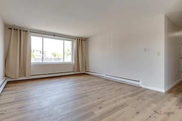 $209,900 | 1880 Bonnie Lane, Unit 116, Hoffman Estates, IL 60169
