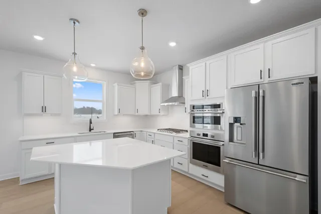 $549,695 | 321 Ravencroft Road, Waconia, MN 55387