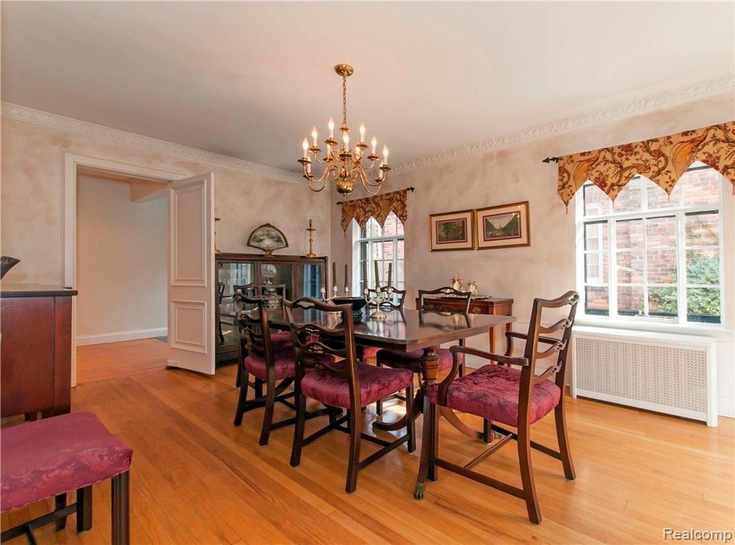 264 Lewiston Road Grosse Pointe, MI 48236 - Photo 8 of 40 5.jpg
