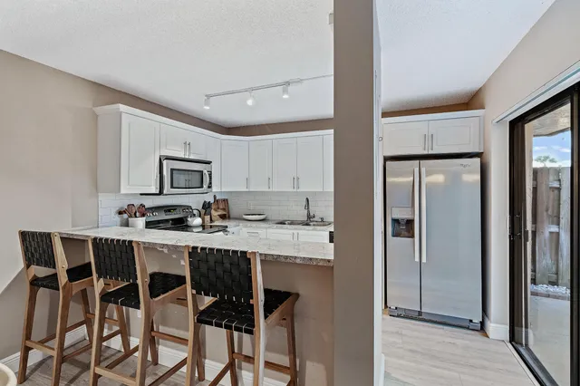 $3,400 | 825 Center Street, Unit 12D, Jupiter, FL 33458