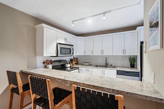 $3,400 | 825 Center Street, Unit 12D, Jupiter, FL 33458