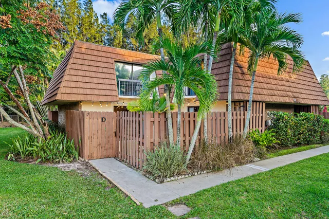 $3,400 | 825 Center Street, Unit 12D, Jupiter, FL 33458