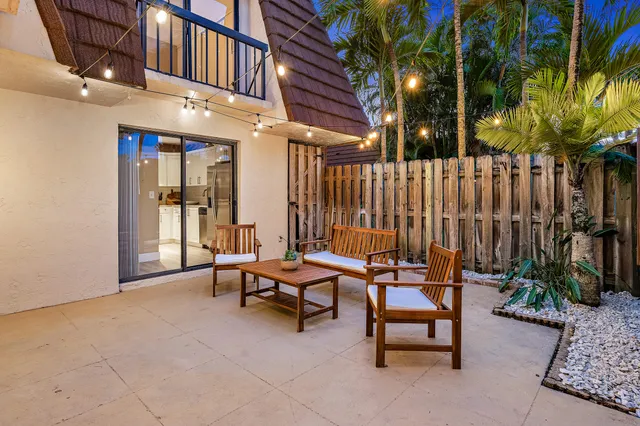 $3,400 | 825 Center Street, Unit 12D, Jupiter, FL 33458