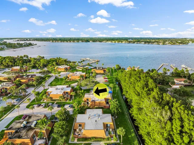 $3,400 | 825 Center Street, Unit 12D, Jupiter, FL 33458