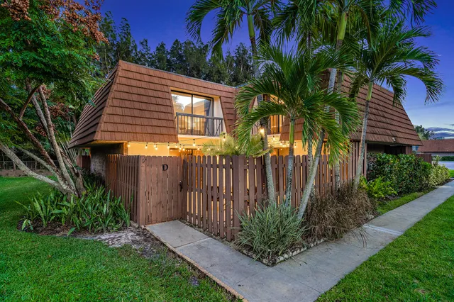 $3,400 | 825 Center Street, Unit 12D, Jupiter, FL 33458