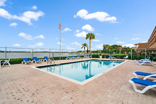 $3,400 | 825 Center Street, Unit 12D, Jupiter, FL 33458