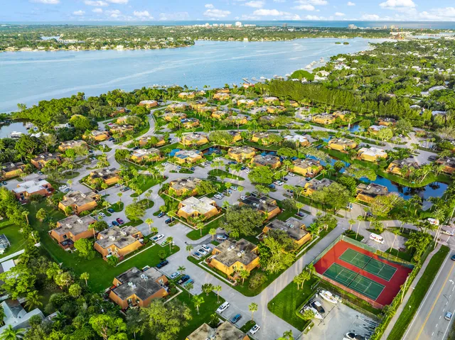 $3,400 | 825 Center Street, Unit 12D, Jupiter, FL 33458