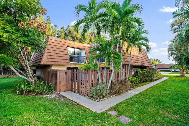 $3,400 | 825 Center Street, Unit 12D, Jupiter, FL 33458