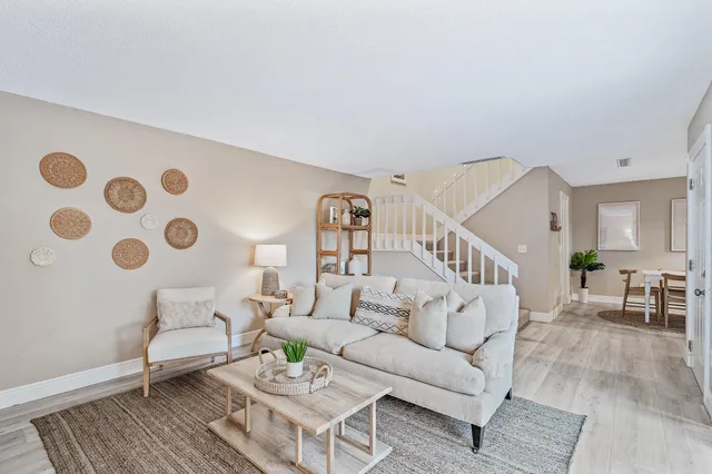 $3,400 | 825 Center Street, Unit 12D, Jupiter, FL 33458