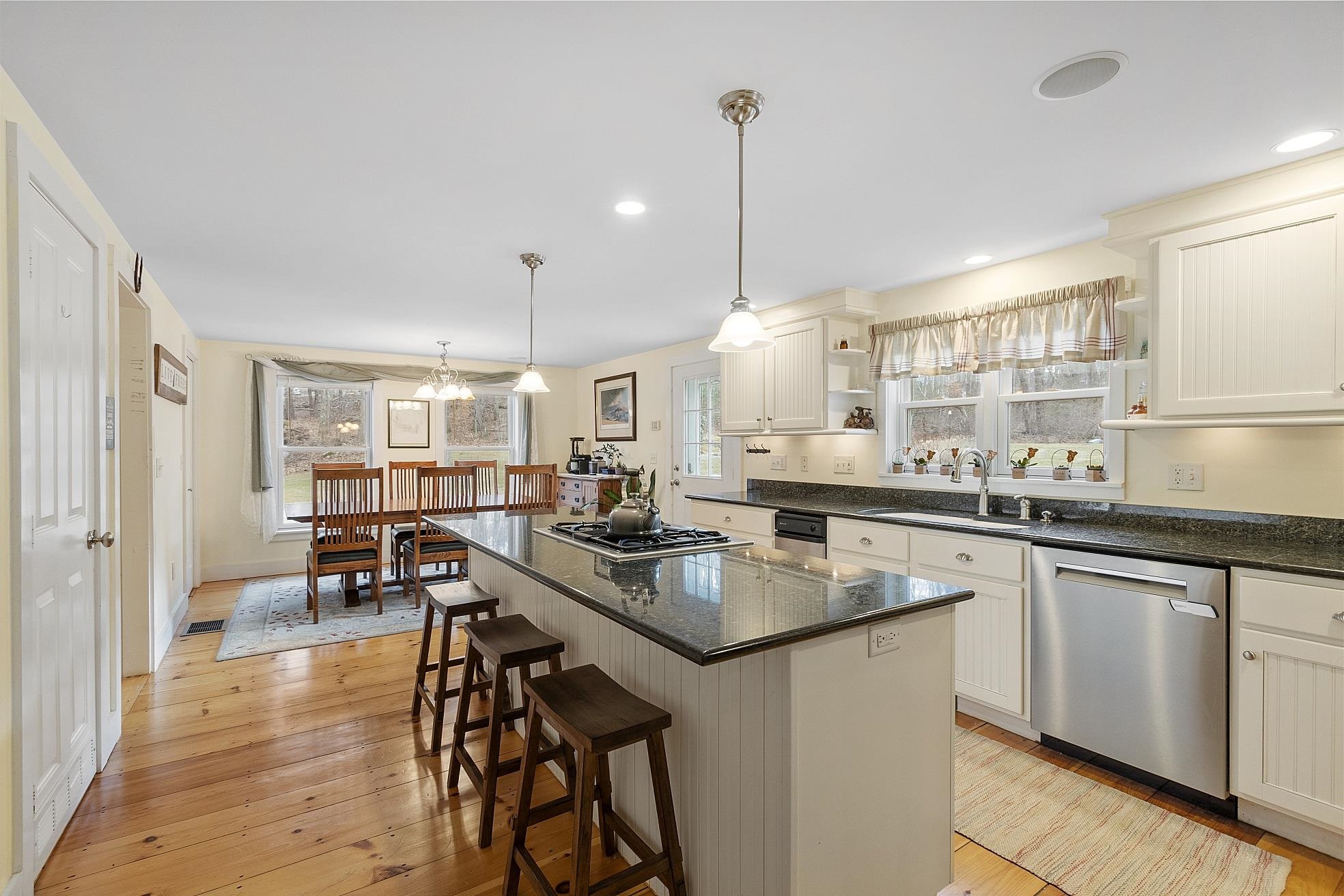 7 Ries Drive Merrimack, NH 03054 - Photo 12 of 60 Gallery Image 12