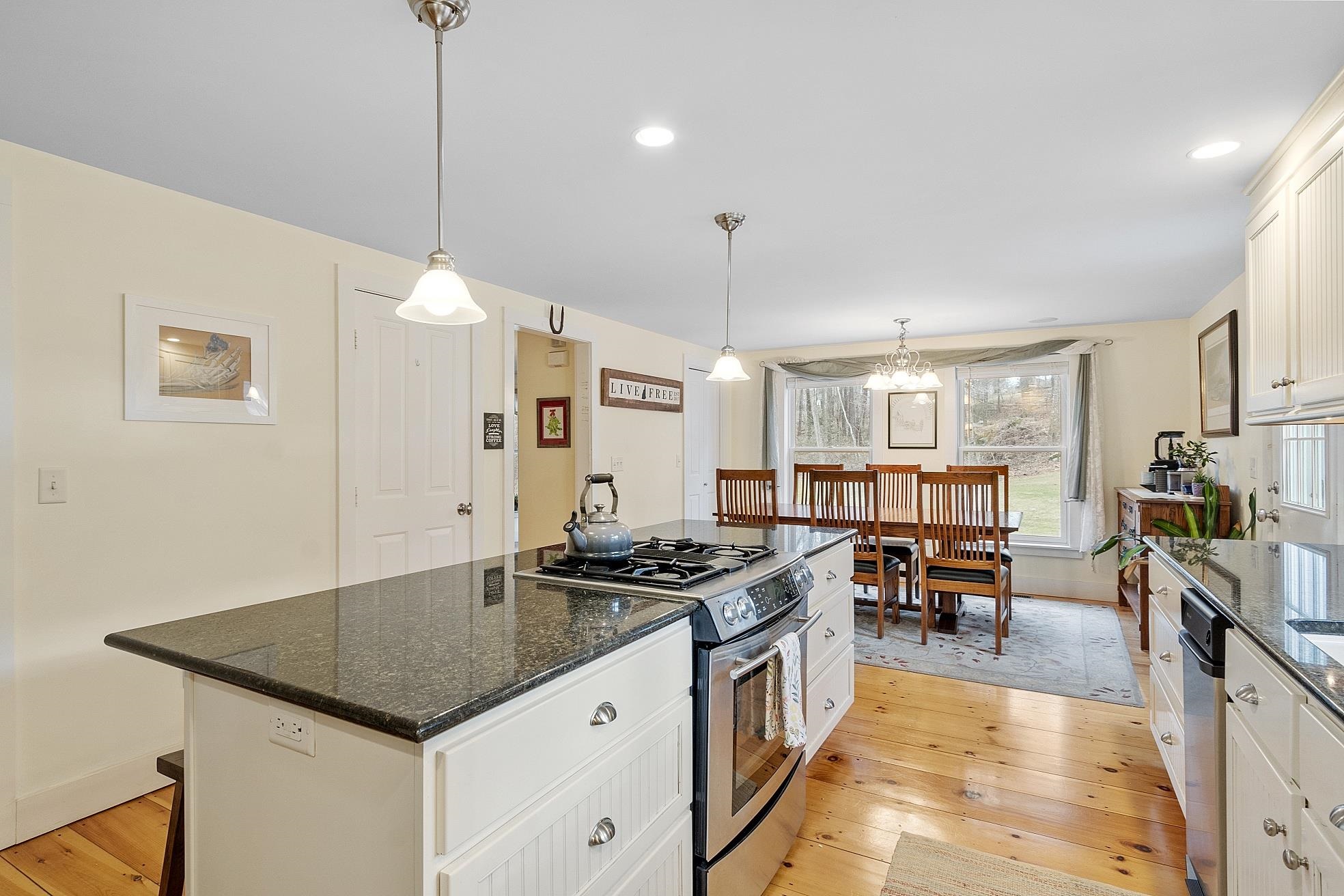 7 Ries Drive Merrimack, NH 03054 - Photo 10 of 60 Gallery Image 10