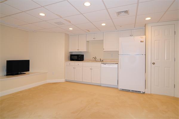 8 Warren Road Dedham, MA 02026 - Photo 15 of 17 Gallery Image 15