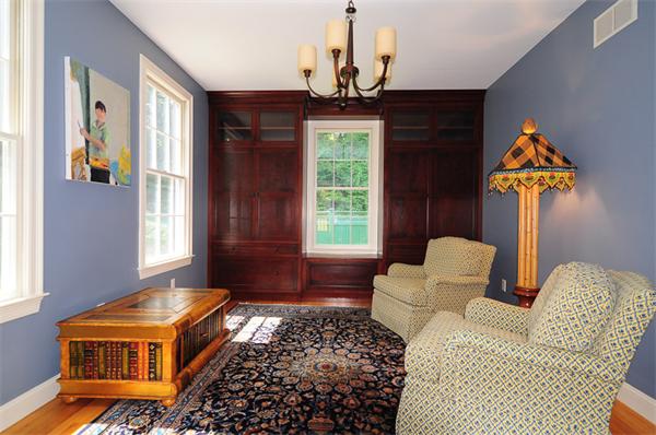 8 Warren Road Dedham, MA 02026 - Photo 5 of 17 Gallery Image 5