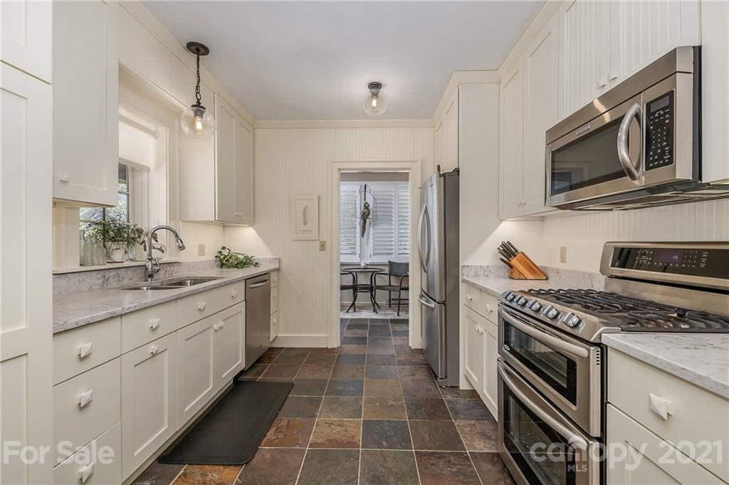 35 Lyncourt Drive Tryon, NC 28782 - Photo 7 of 46 Gallery Image 7
