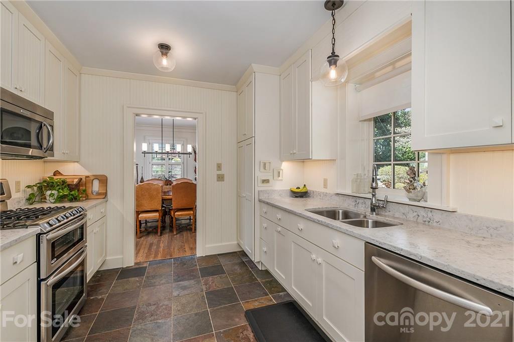 35 Lyncourt Drive Tryon, NC 28782 - Photo 8 of 46 Gallery Image 8